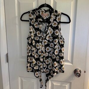 Philosophy Black and White Daisy Print Top
